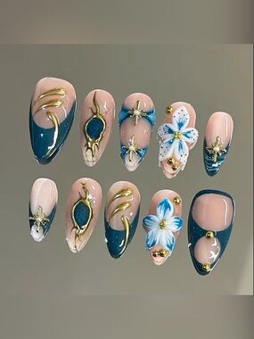 NailVesta Almond Press-On Nail Set - Azure Muse